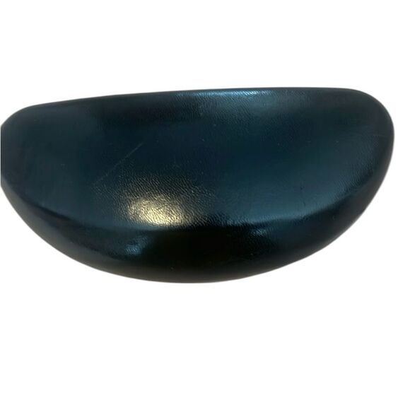 Unbranded black hard case for sunnies Case only doesn’t include sunglasses EUC - Picture 1 of 4